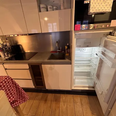 1 Cozy In Historic 3rd Arr Near Metro Apartment *